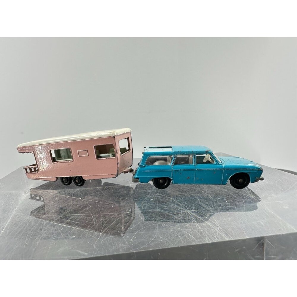 Matchbox Lesney No 42 Studebaker Lark Wagonaire + No 23 Trailer Caravan MADE UK